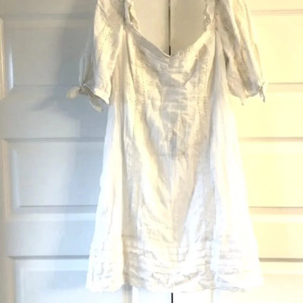 NWT SHOW ME YOUR MUMU Hartley White Crochet Lace Off-Shoulder Mini Dress S - Picture 4 of 8